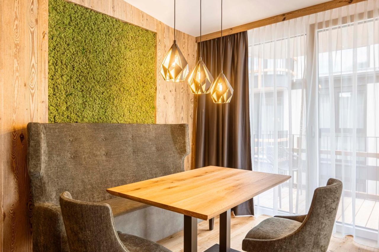 Zillertal Suites Fuegen By Alps Resorts Exterior foto