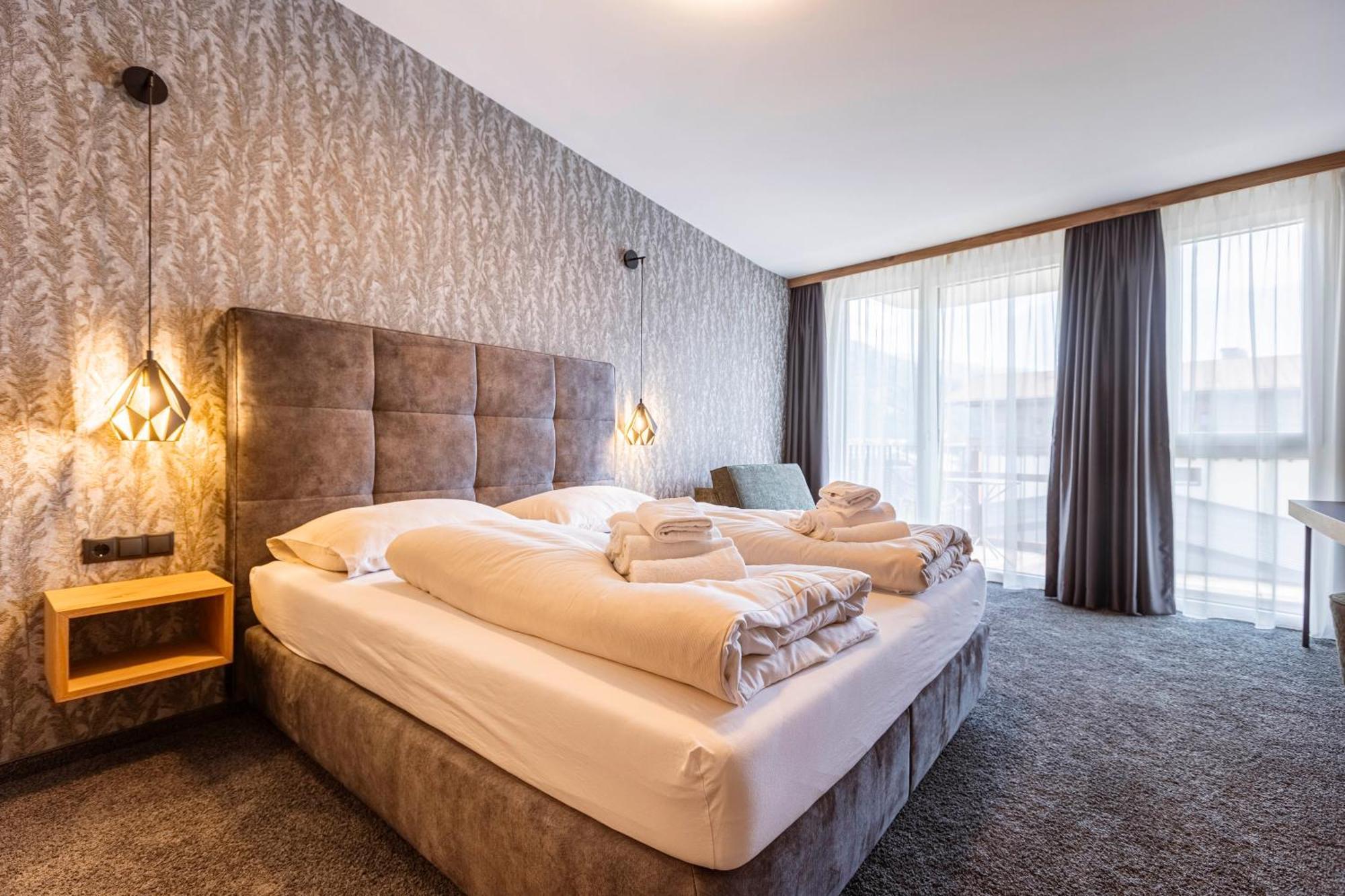 Zillertal Suites Fuegen By Alps Resorts Exterior foto